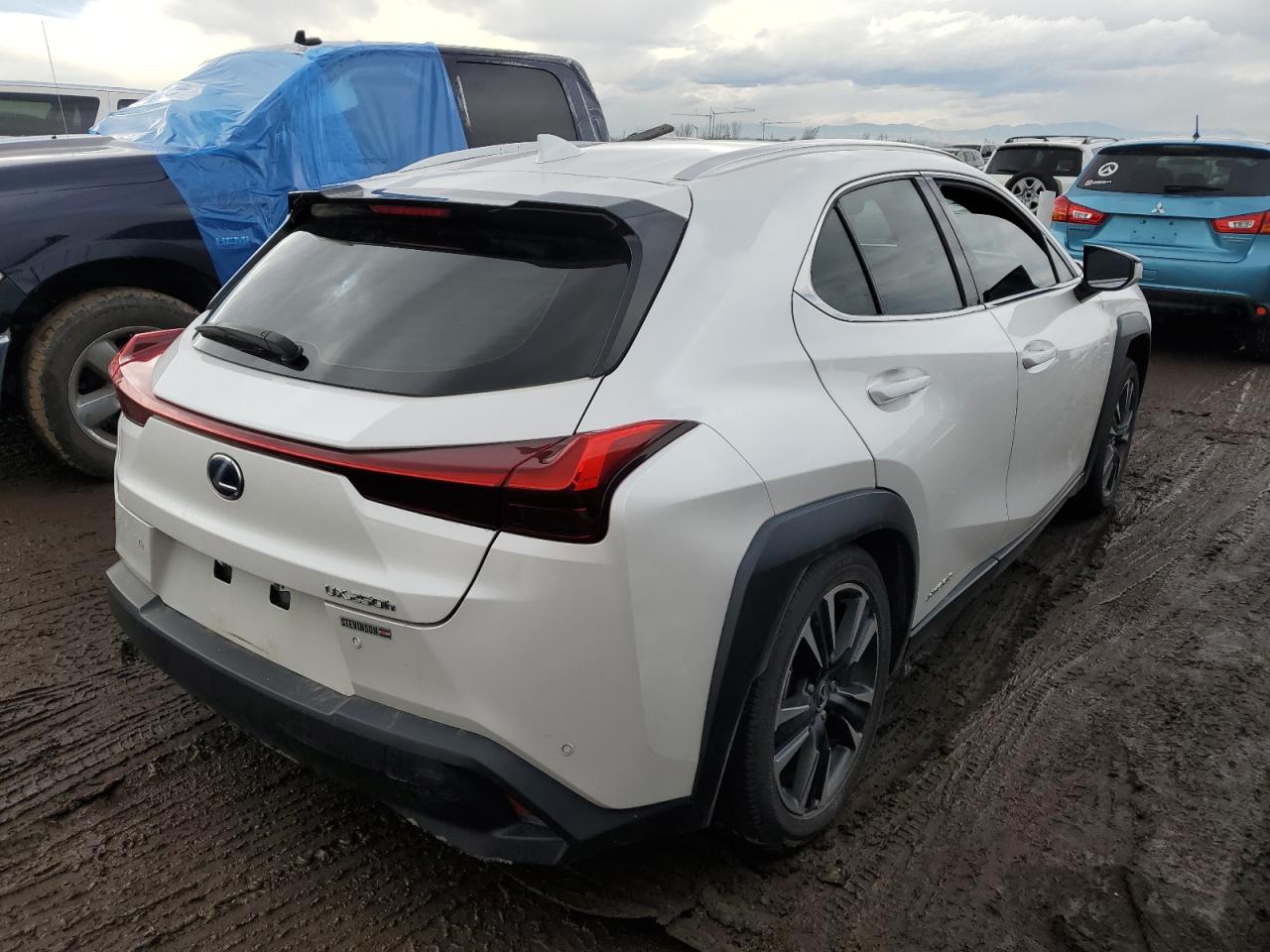 Photo 2 VIN: JTHP9JBH0L2029213 - LEXUS UX 