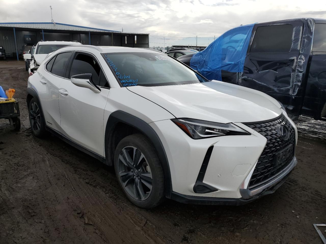 Photo 3 VIN: JTHP9JBH0L2029213 - LEXUS UX 