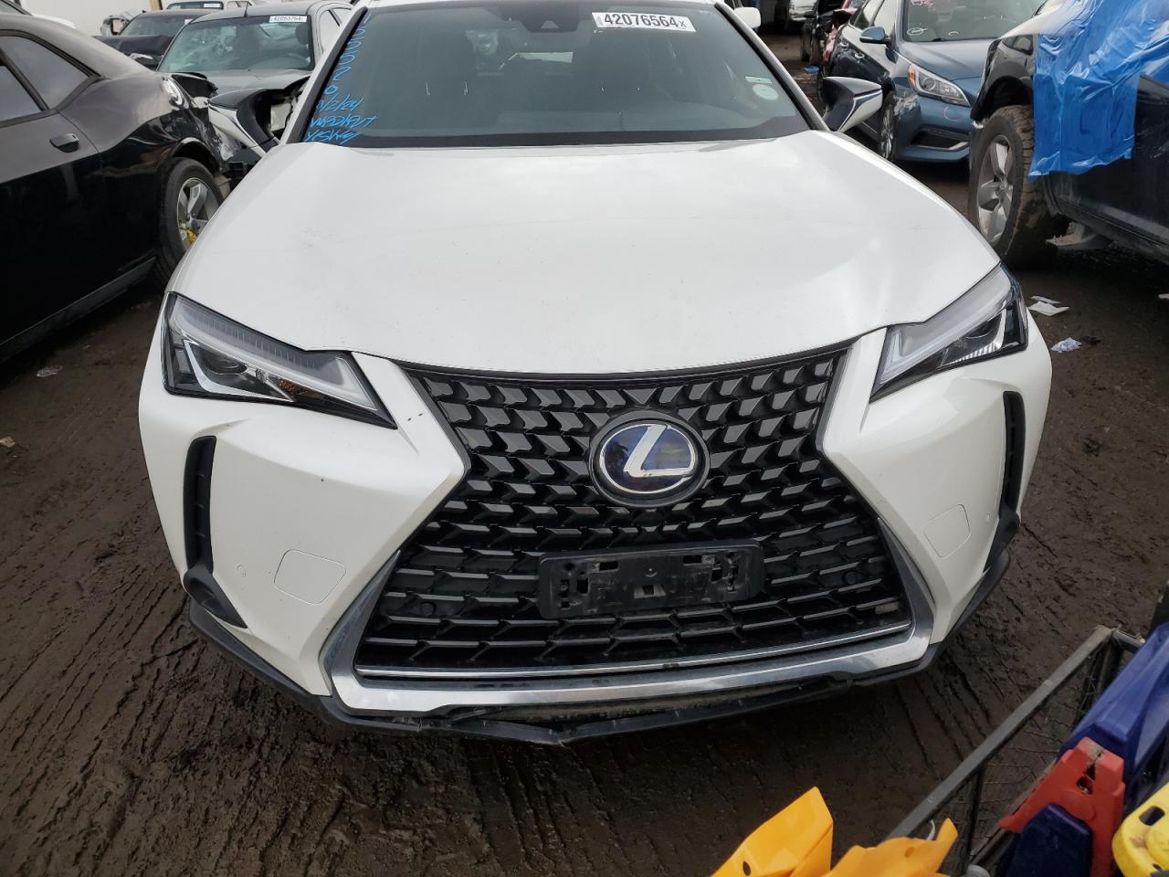 Photo 4 VIN: JTHP9JBH0L2029213 - LEXUS UX 