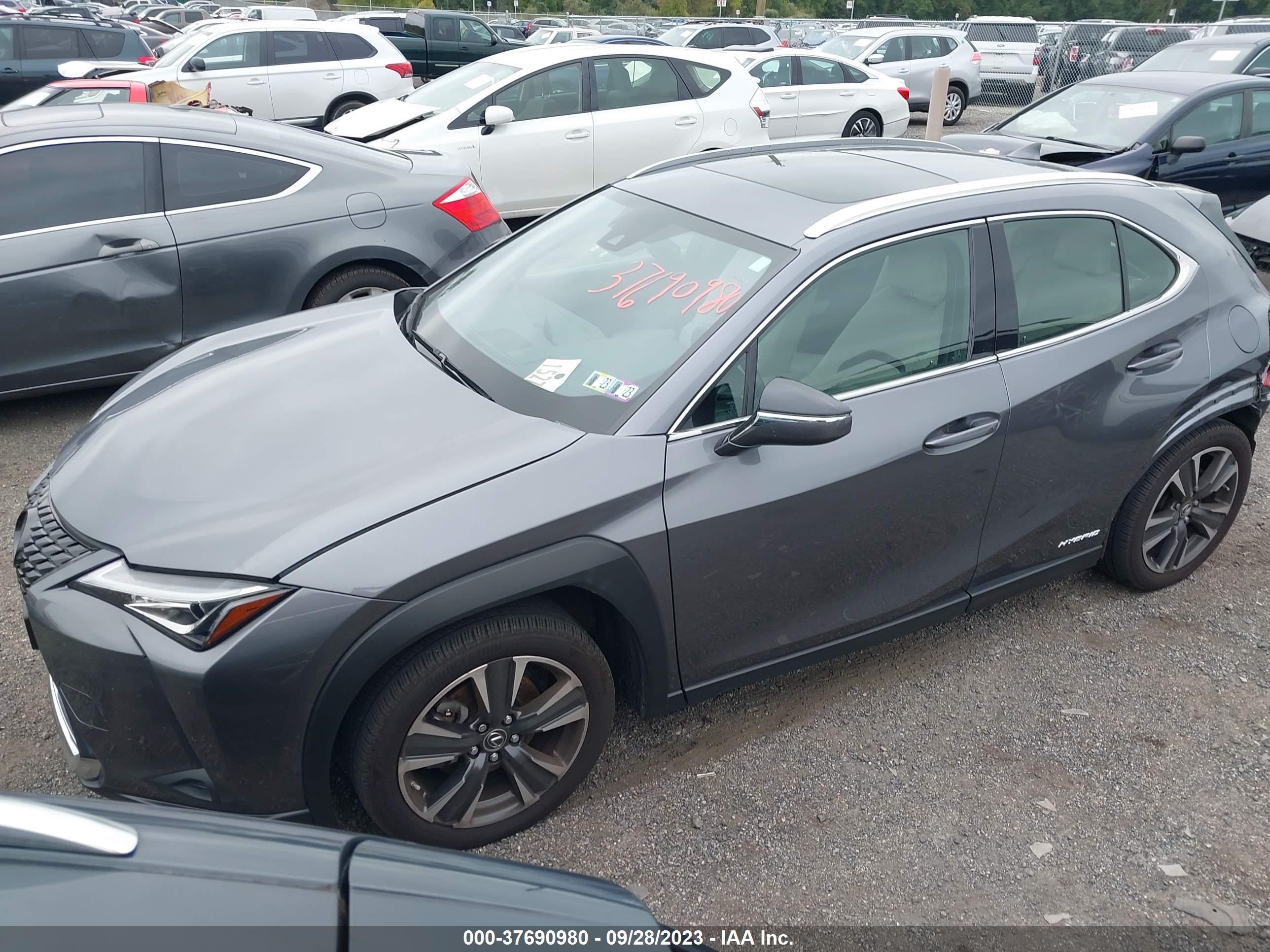 Photo 1 VIN: JTHP9JBH1L2022321 - LEXUS UX 