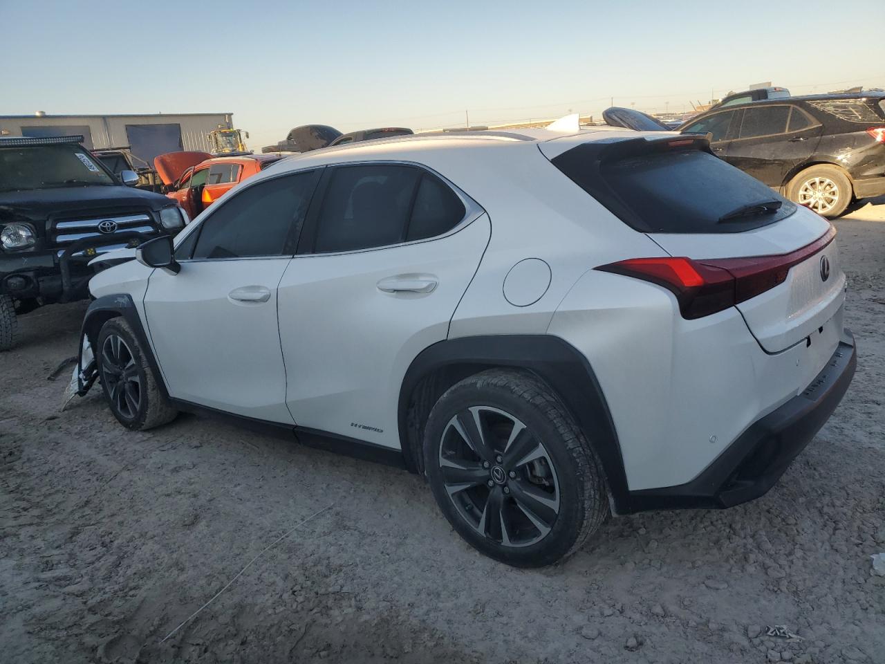 Photo 1 VIN: JTHP9JBH1L2033125 - LEXUS UX 