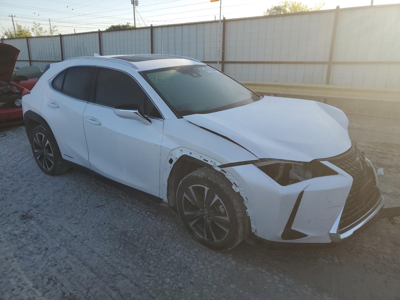 Photo 3 VIN: JTHP9JBH1L2033125 - LEXUS UX 