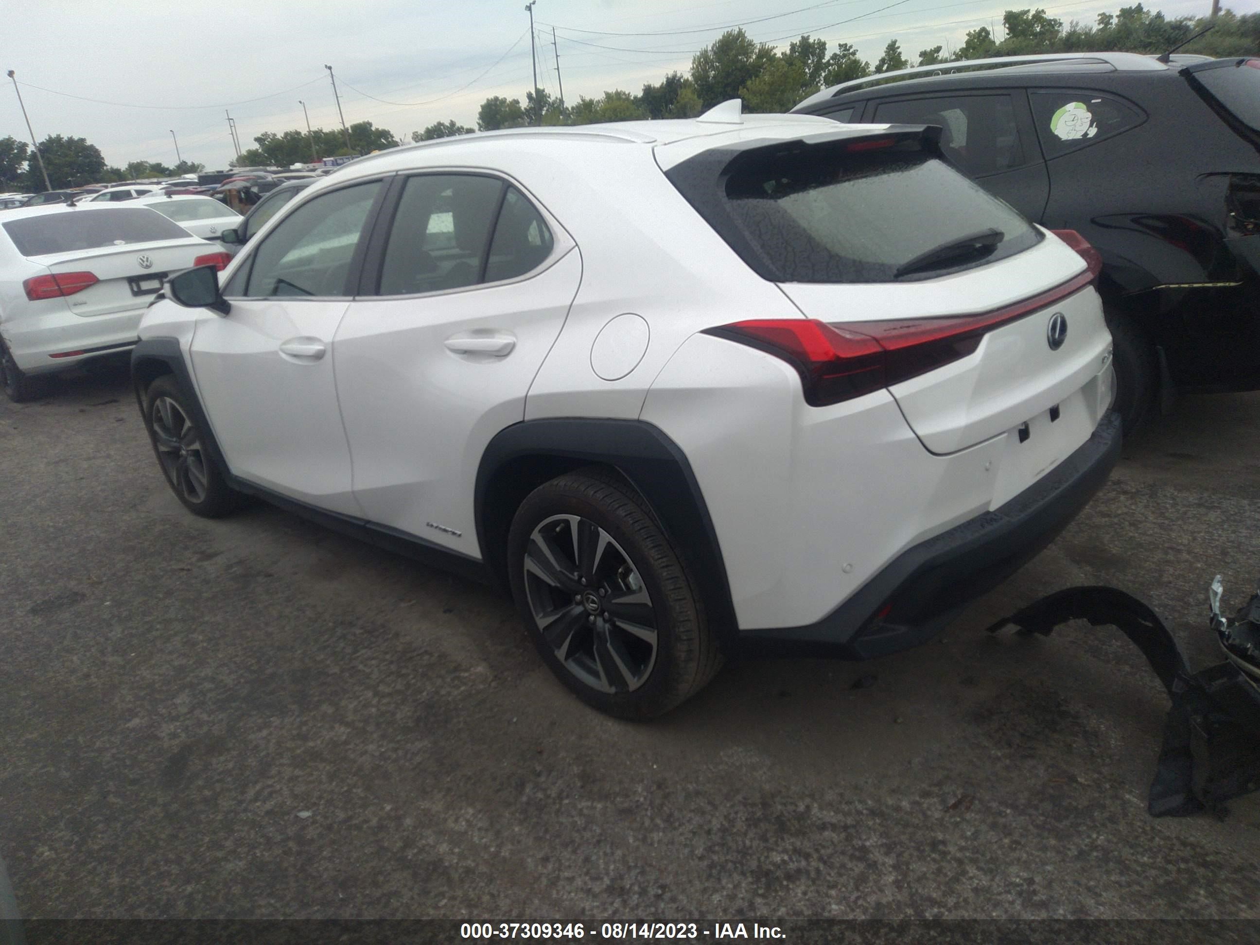 Photo 2 VIN: JTHP9JBH1M2044949 - LEXUS UX 