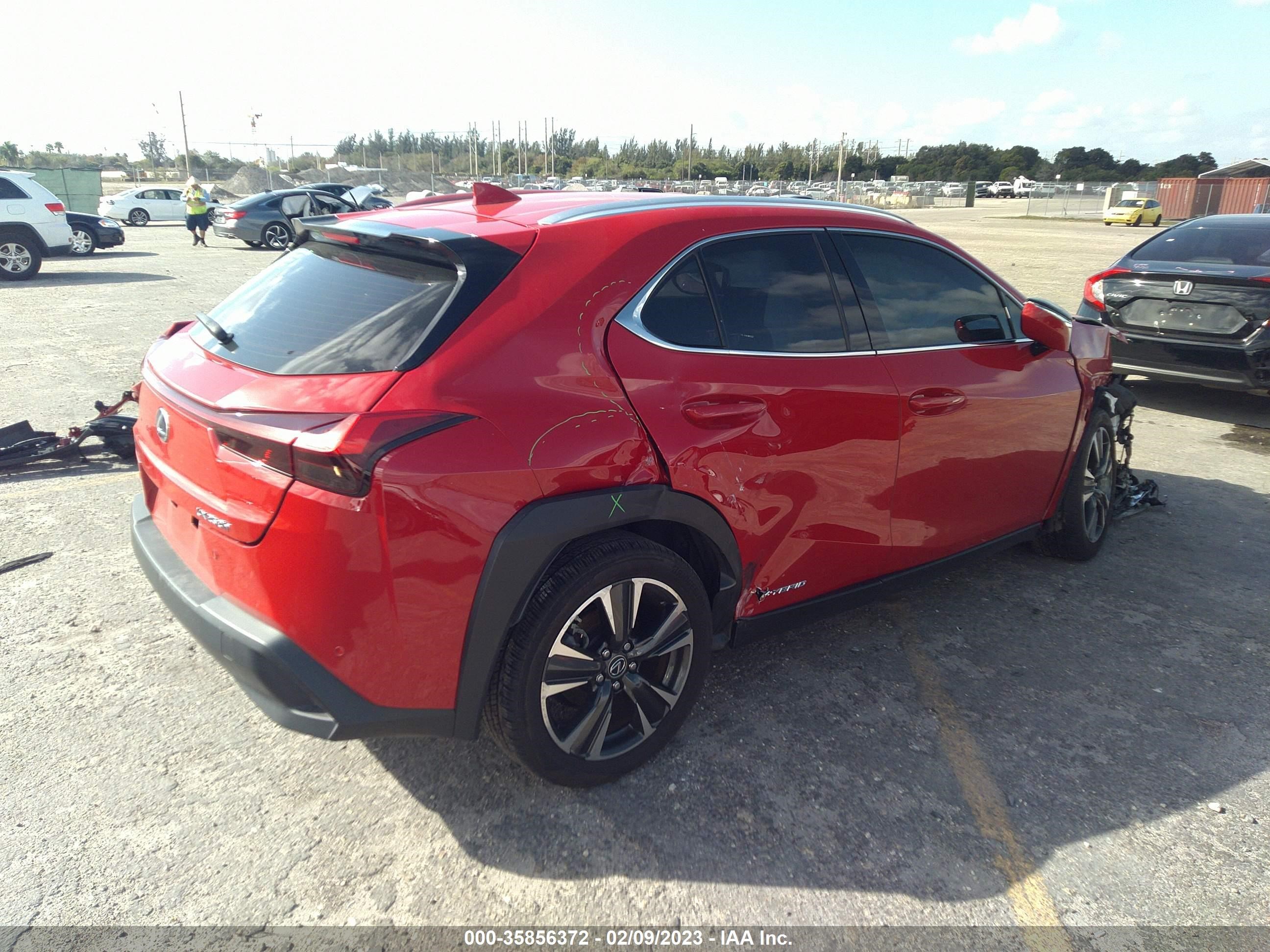 Photo 3 VIN: JTHP9JBH2M2050260 - LEXUS UX 