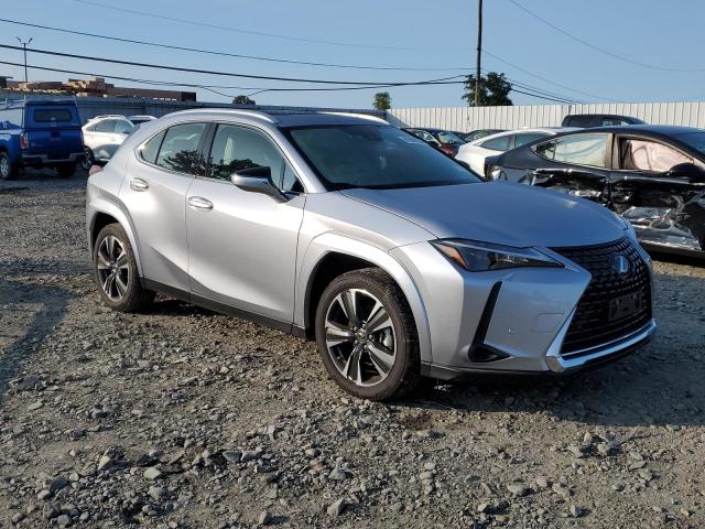 Photo 3 VIN: JTHP9JBH3R2074235 - LEXUS UX 250H PR 