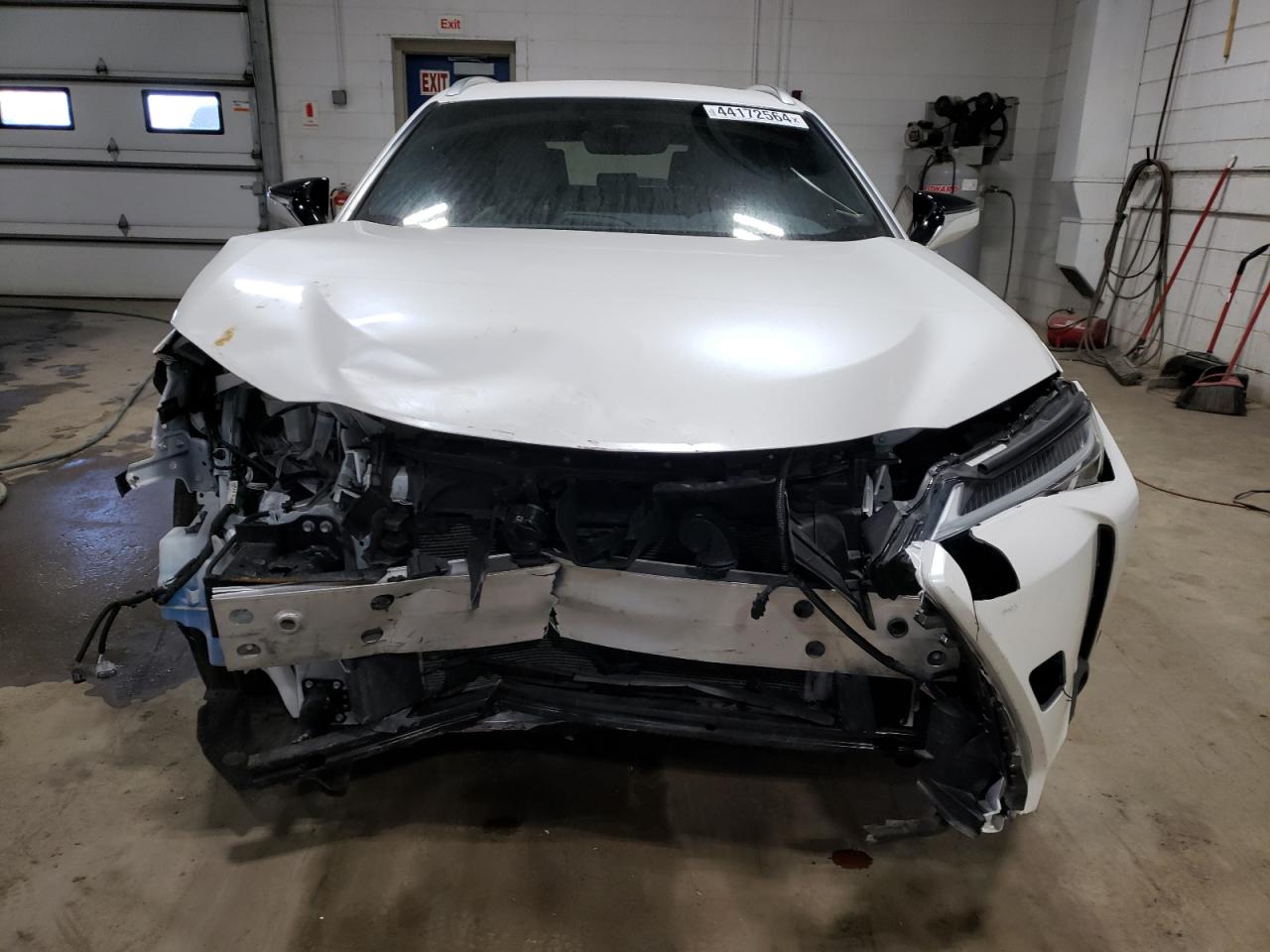 Photo 4 VIN: JTHP9JBH4L2032650 - LEXUS UX 