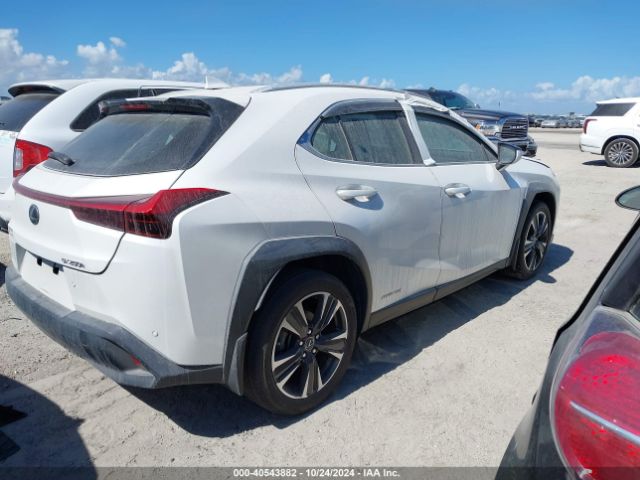 Photo 3 VIN: JTHP9JBH4M2044900 - LEXUS UX 