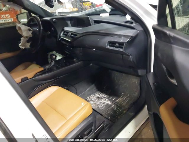 Photo 4 VIN: JTHP9JBH6M2039827 - LEXUS UX 250H 