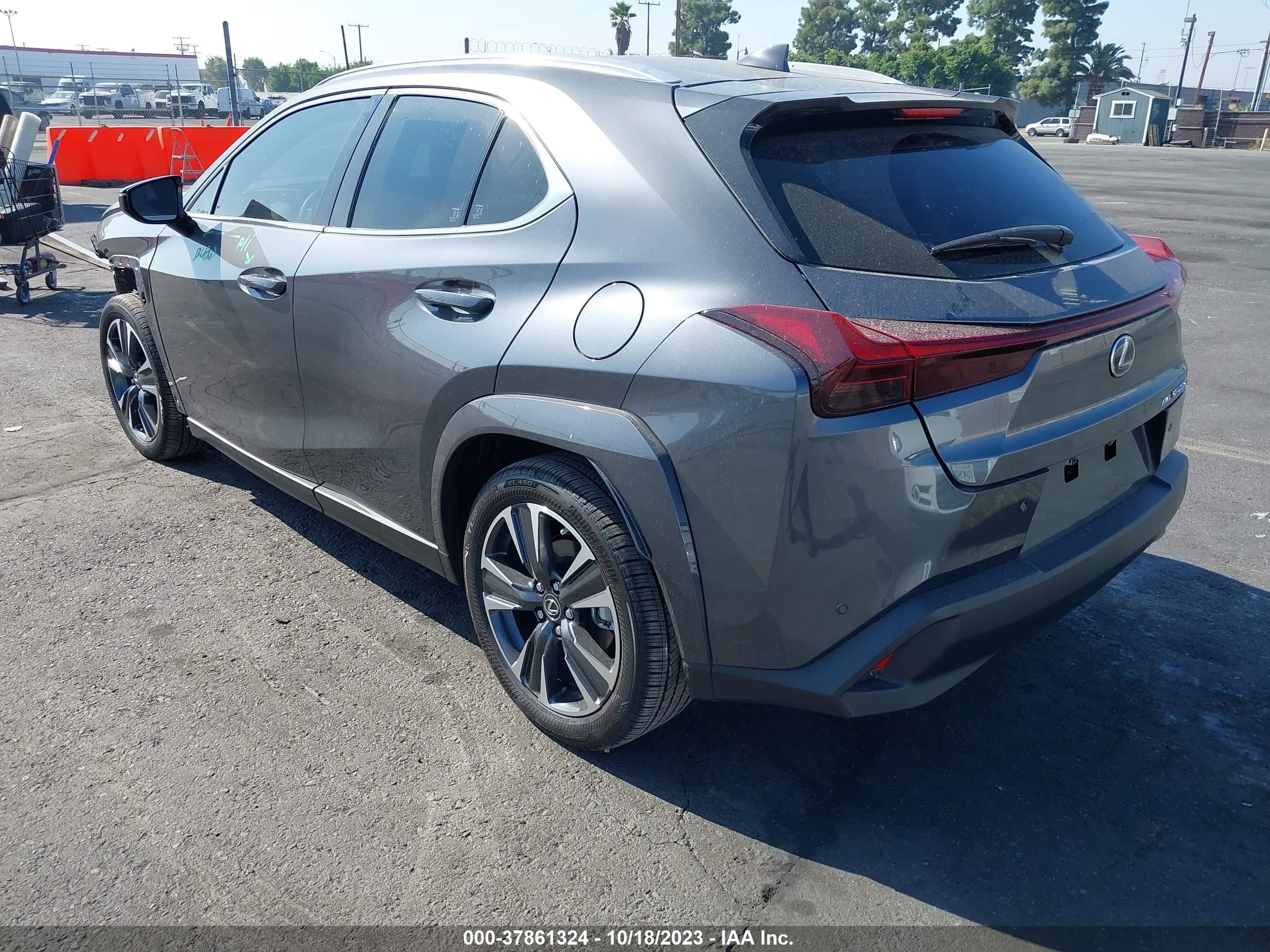 Photo 2 VIN: JTHP9JBH8R2072139 - LEXUS UX 