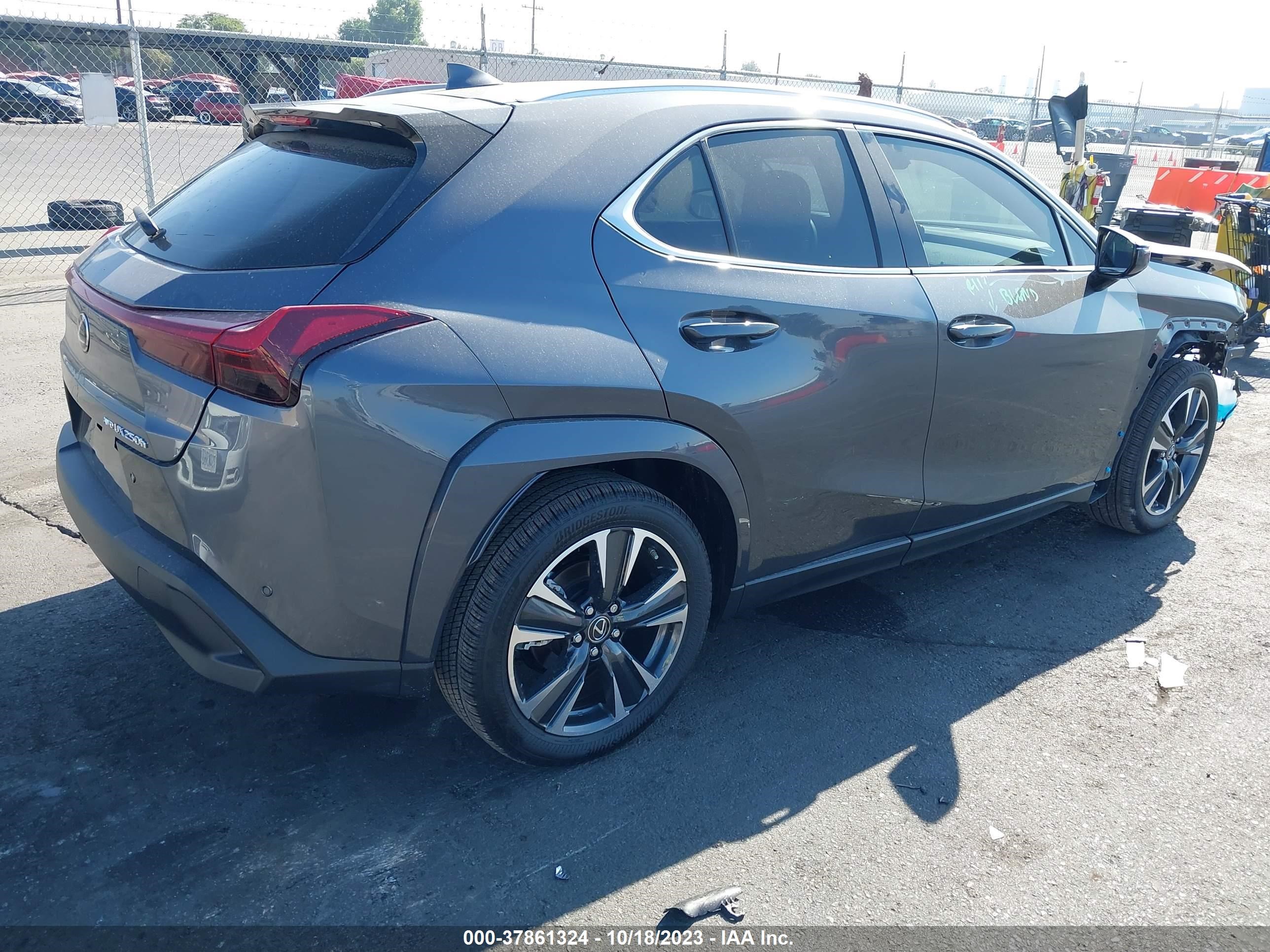 Photo 3 VIN: JTHP9JBH8R2072139 - LEXUS UX 