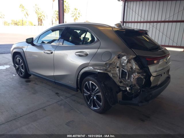 Photo 2 VIN: JTHP9JBHXM2039653 - LEXUS UX 