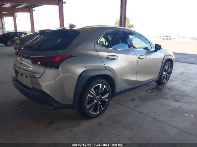 Photo 3 VIN: JTHP9JBHXM2039653 - LEXUS UX 