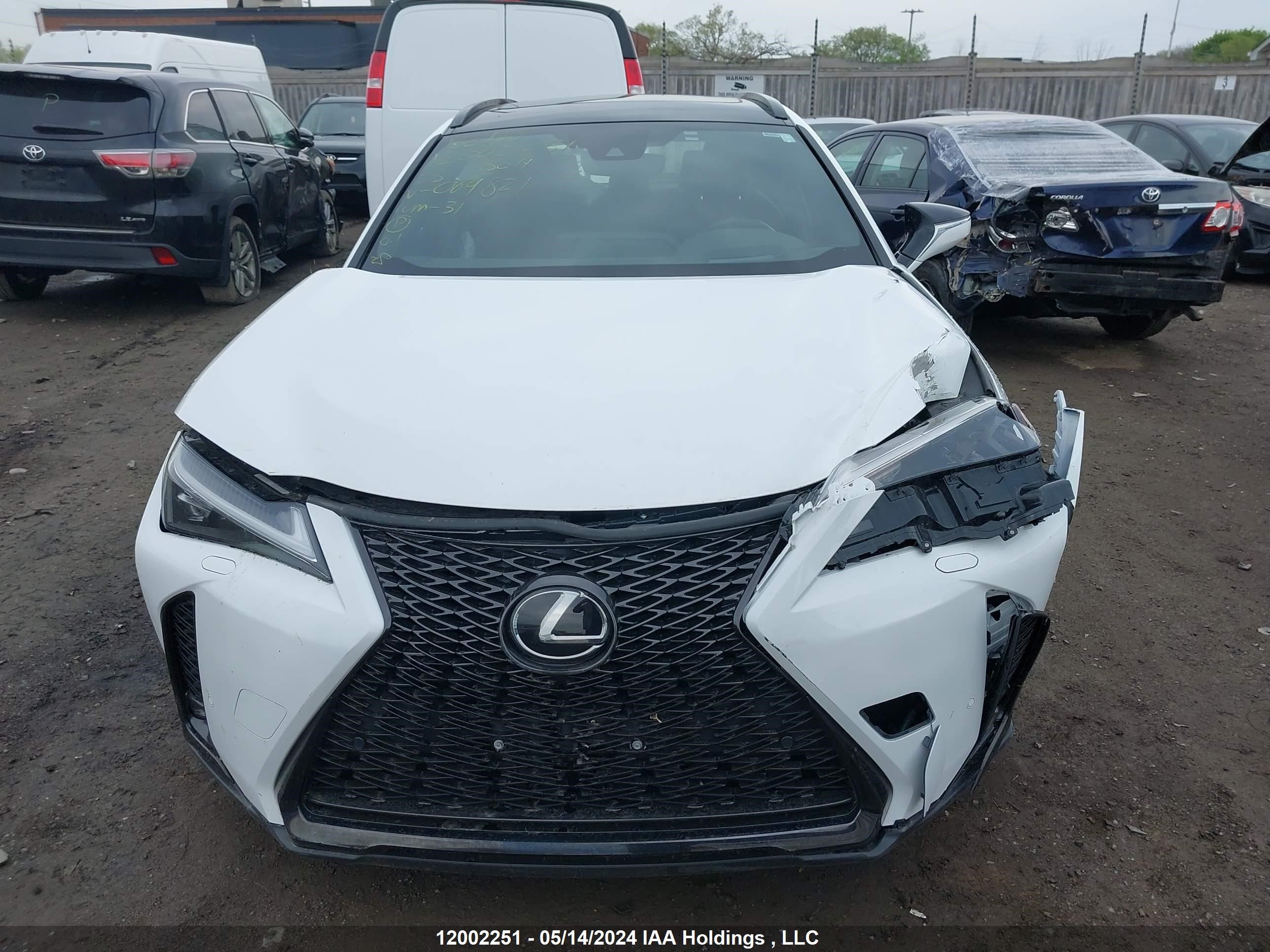 Photo 10 VIN: JTHR9JBH2P2064821 - LEXUS UX 