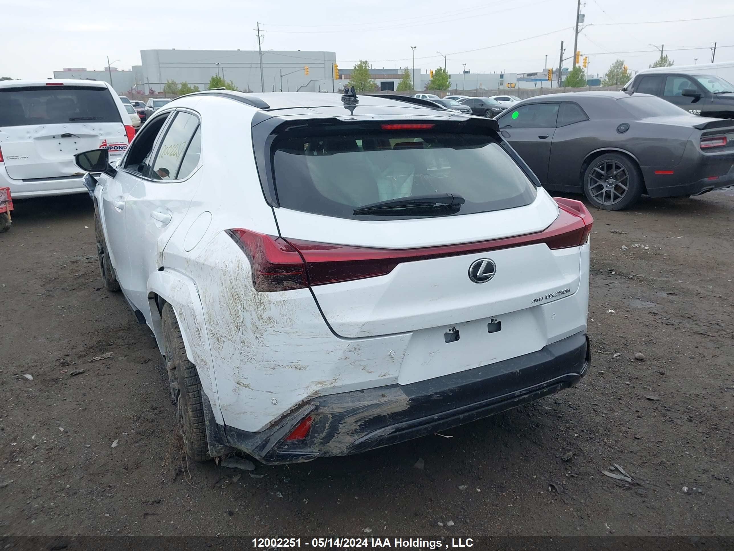 Photo 2 VIN: JTHR9JBH2P2064821 - LEXUS UX 