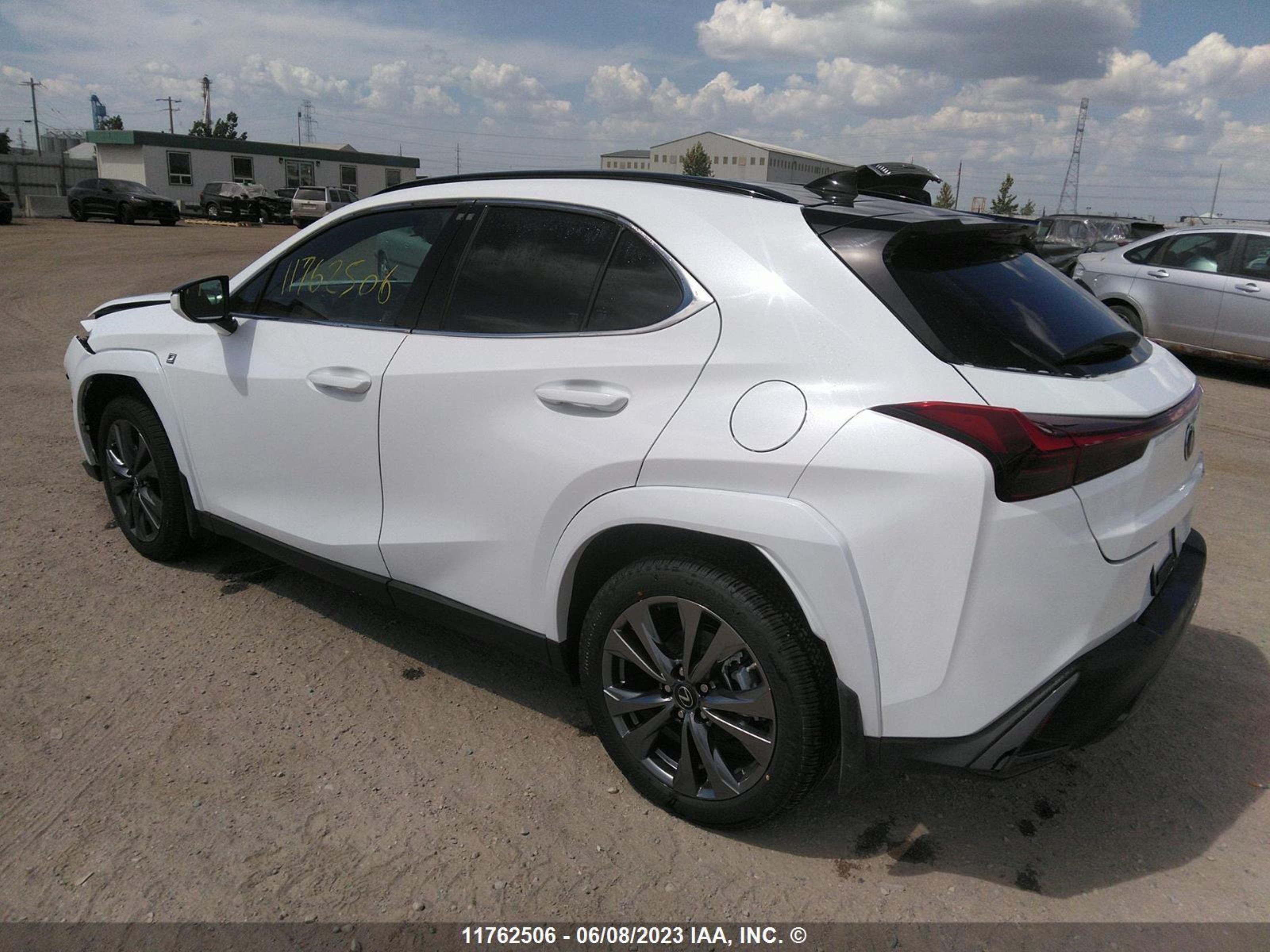 Photo 2 VIN: JTHR9JBH2P2068562 - LEXUS UX 