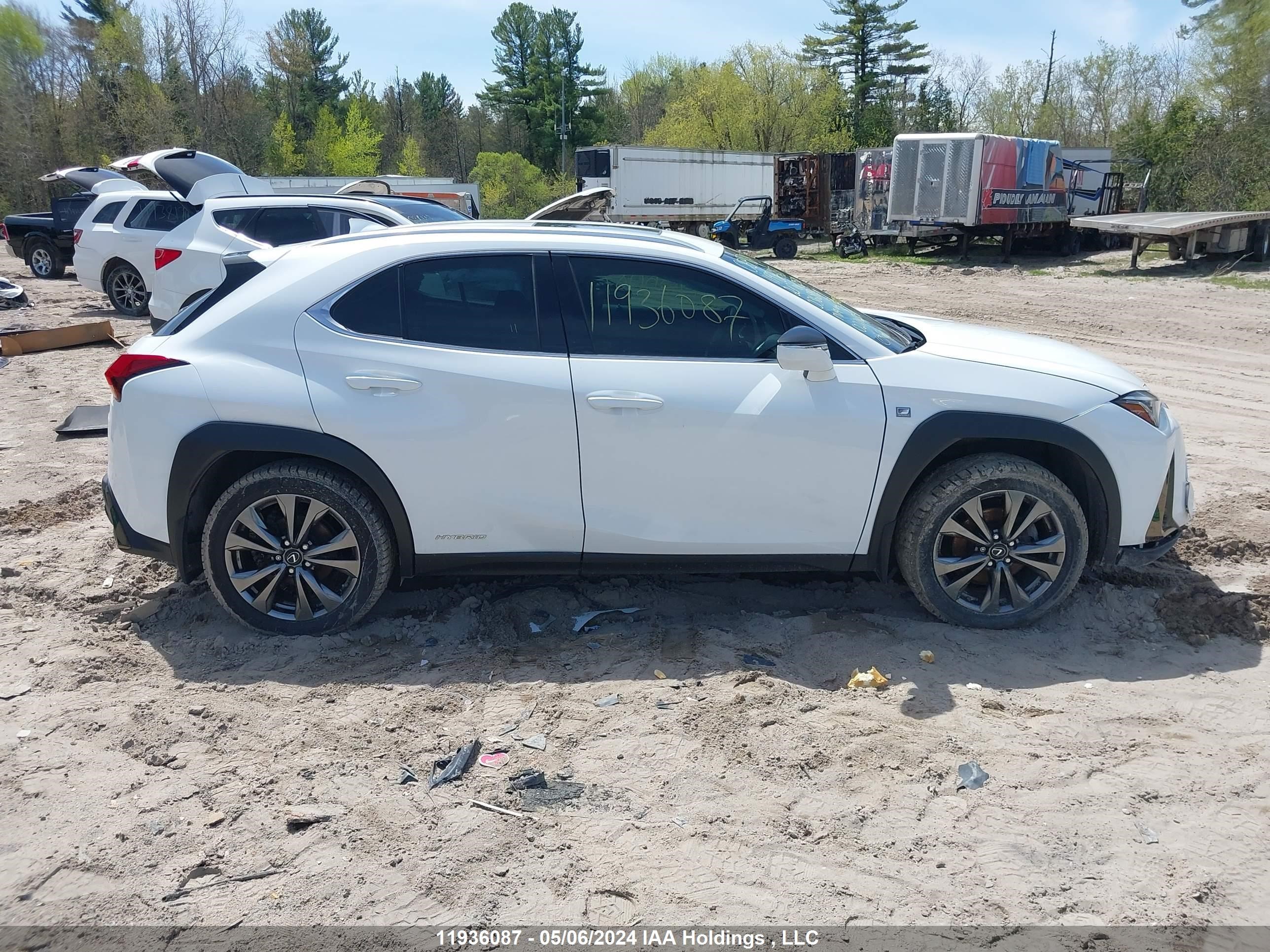 Photo 13 VIN: JTHR9JBH3M2036893 - LEXUS UX 