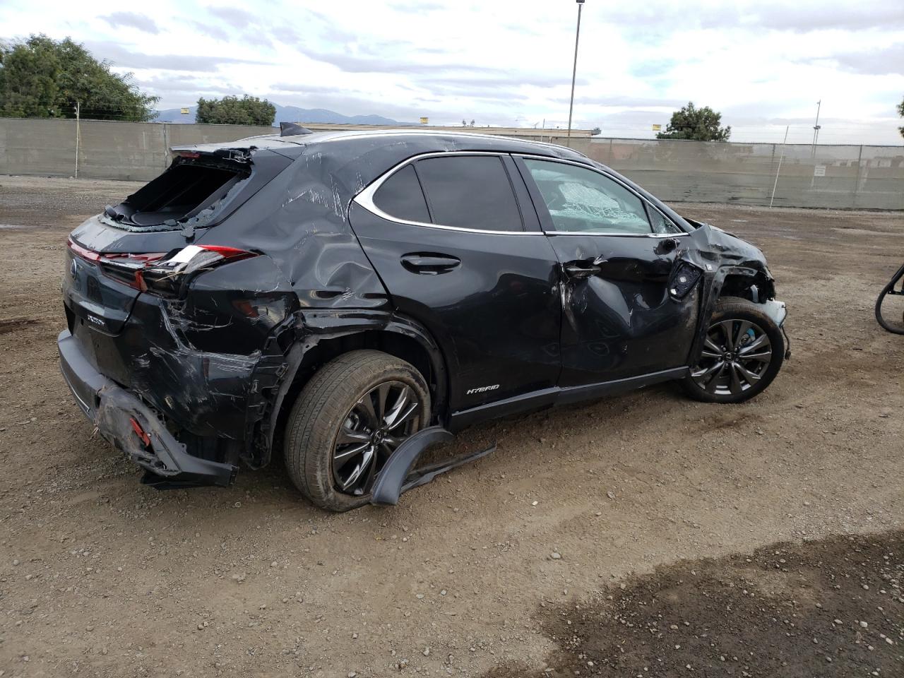 Photo 2 VIN: JTHR9JBH5L2020015 - LEXUS UX 