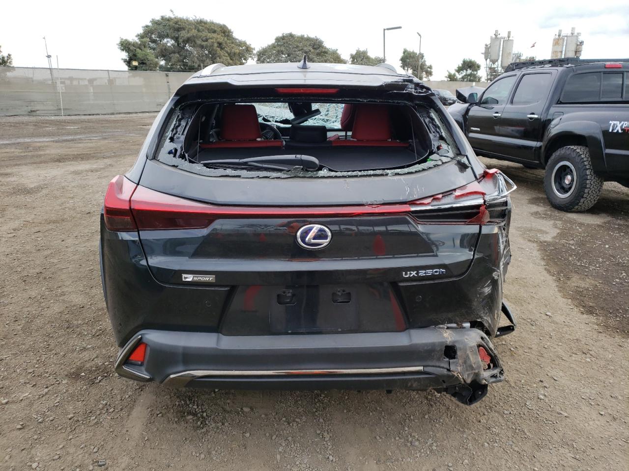 Photo 5 VIN: JTHR9JBH5L2020015 - LEXUS UX 