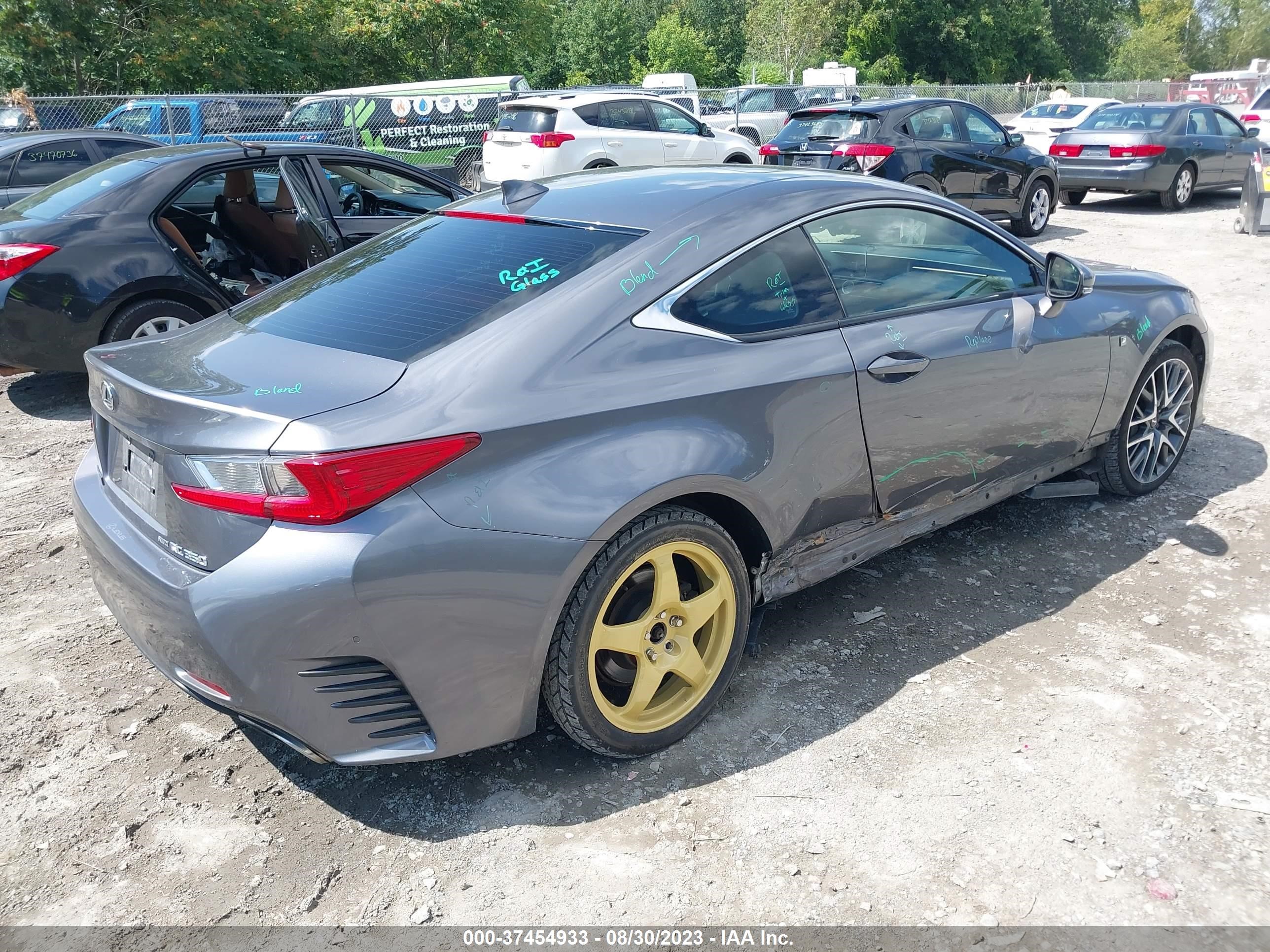 Photo 3 VIN: JTHSE5BCXF5003013 - LEXUS RC 