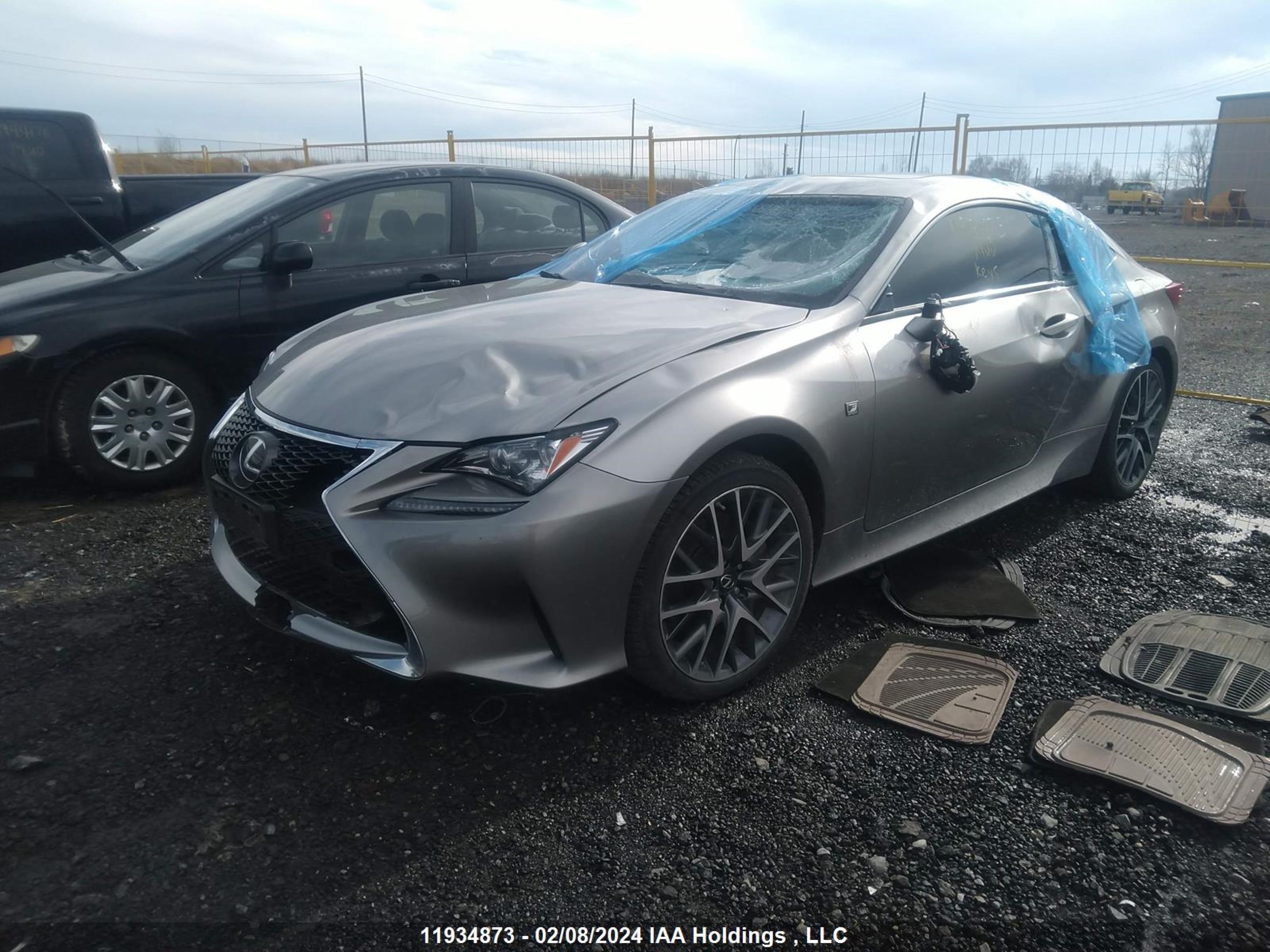 Photo 1 VIN: JTHSM5BC2H5003769 - LEXUS RC 