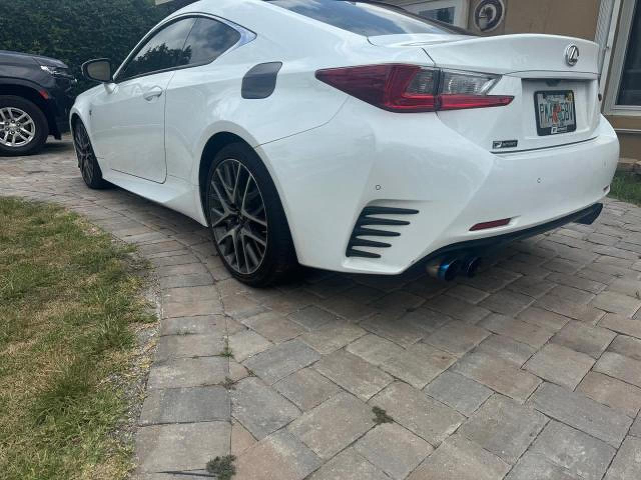 Photo 3 VIN: JTHSM5BC3H5003506 - LEXUS RC300 