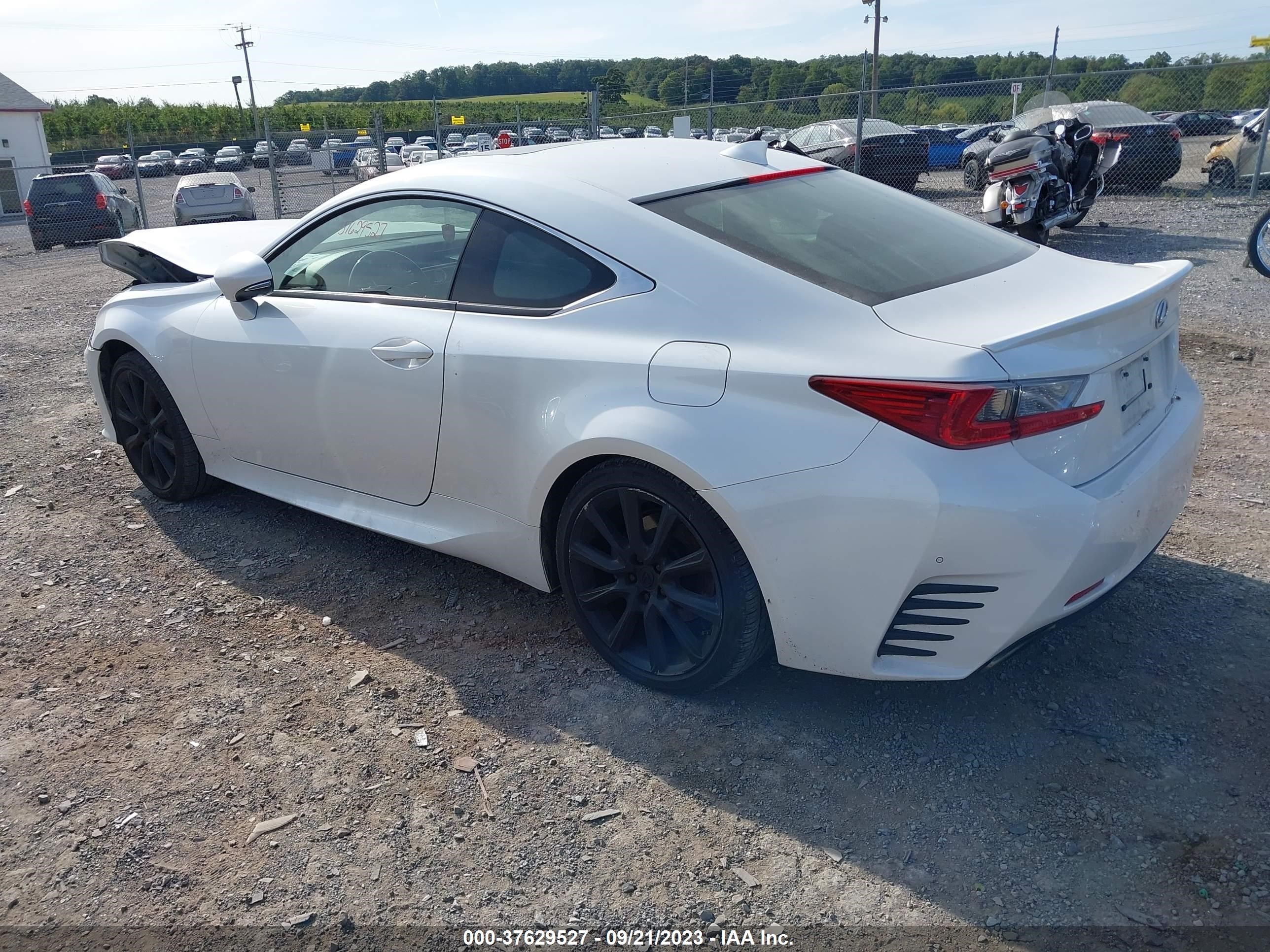 Photo 2 VIN: JTHSM5BCXH5003535 - LEXUS RC 