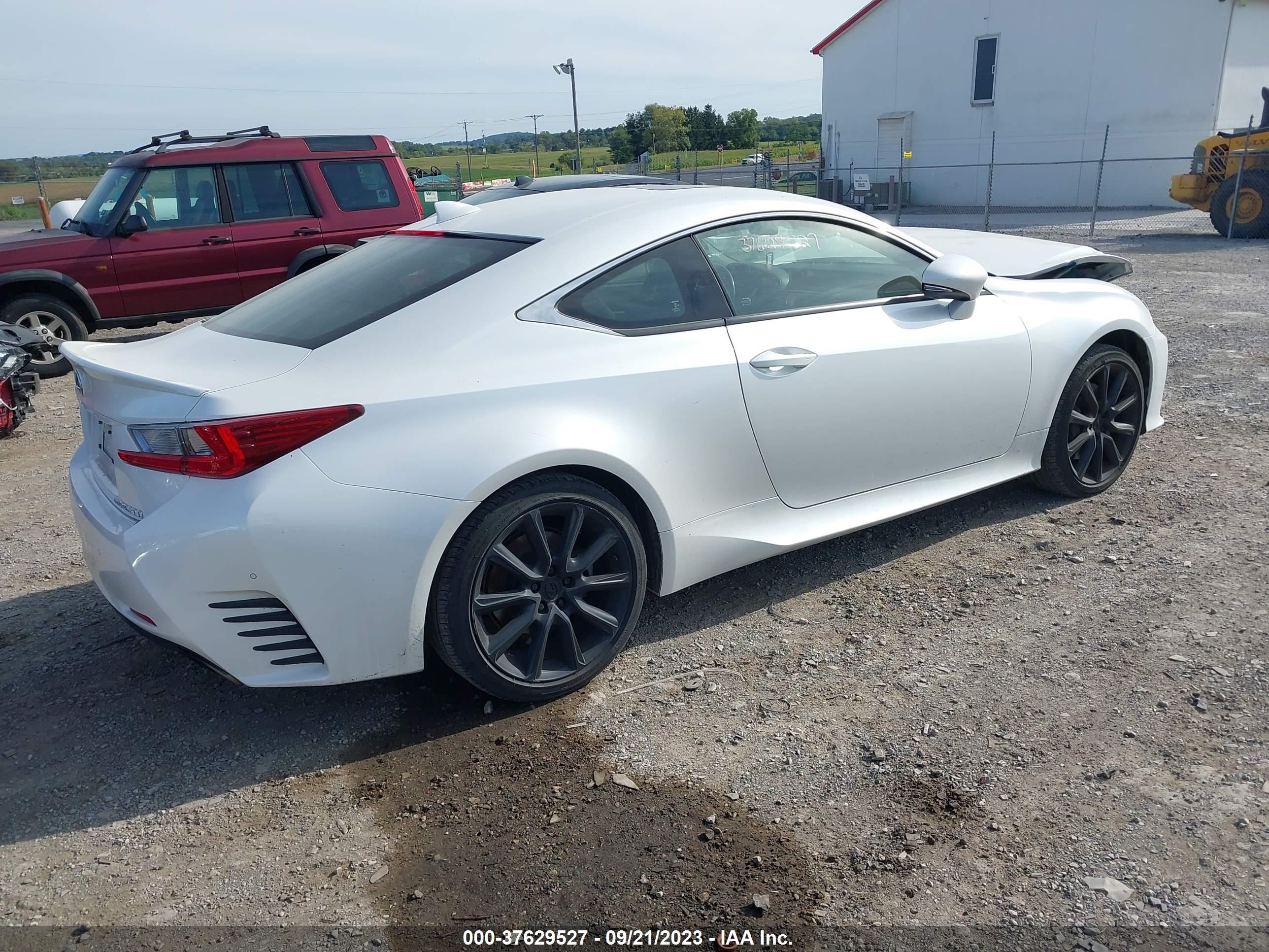 Photo 3 VIN: JTHSM5BCXH5003535 - LEXUS RC 