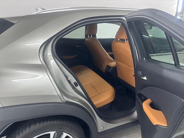 Photo 5 VIN: JTHU95BHX02027734 - LEXUS UX 250H 