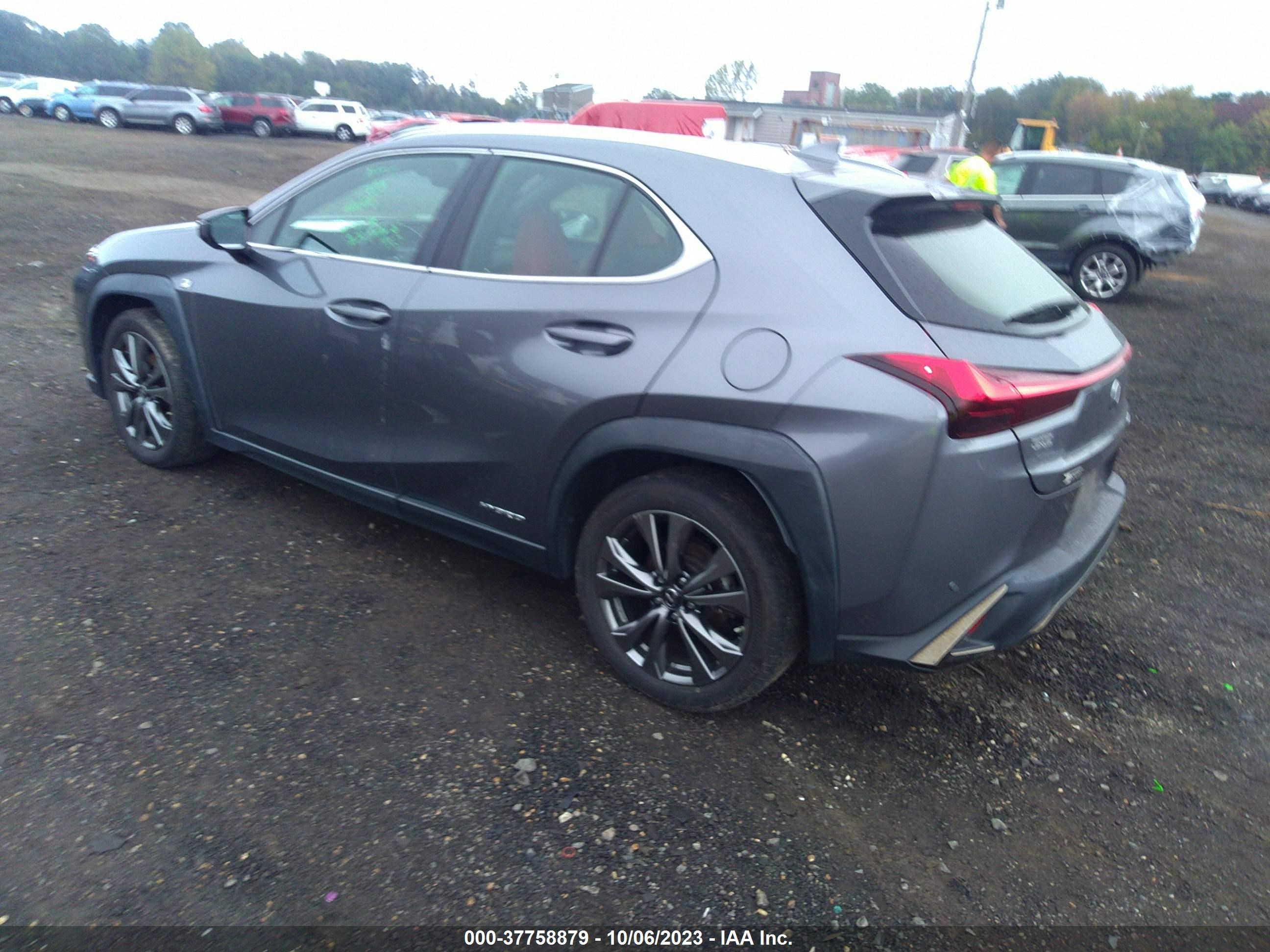 Photo 2 VIN: JTHU9JBH2K2018957 - LEXUS UX 