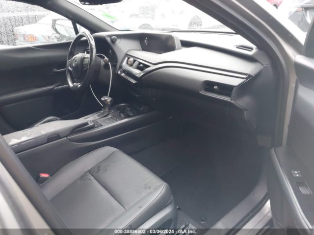 Photo 4 VIN: JTHU9JBH4K2010147 - LEXUS UX 250H 