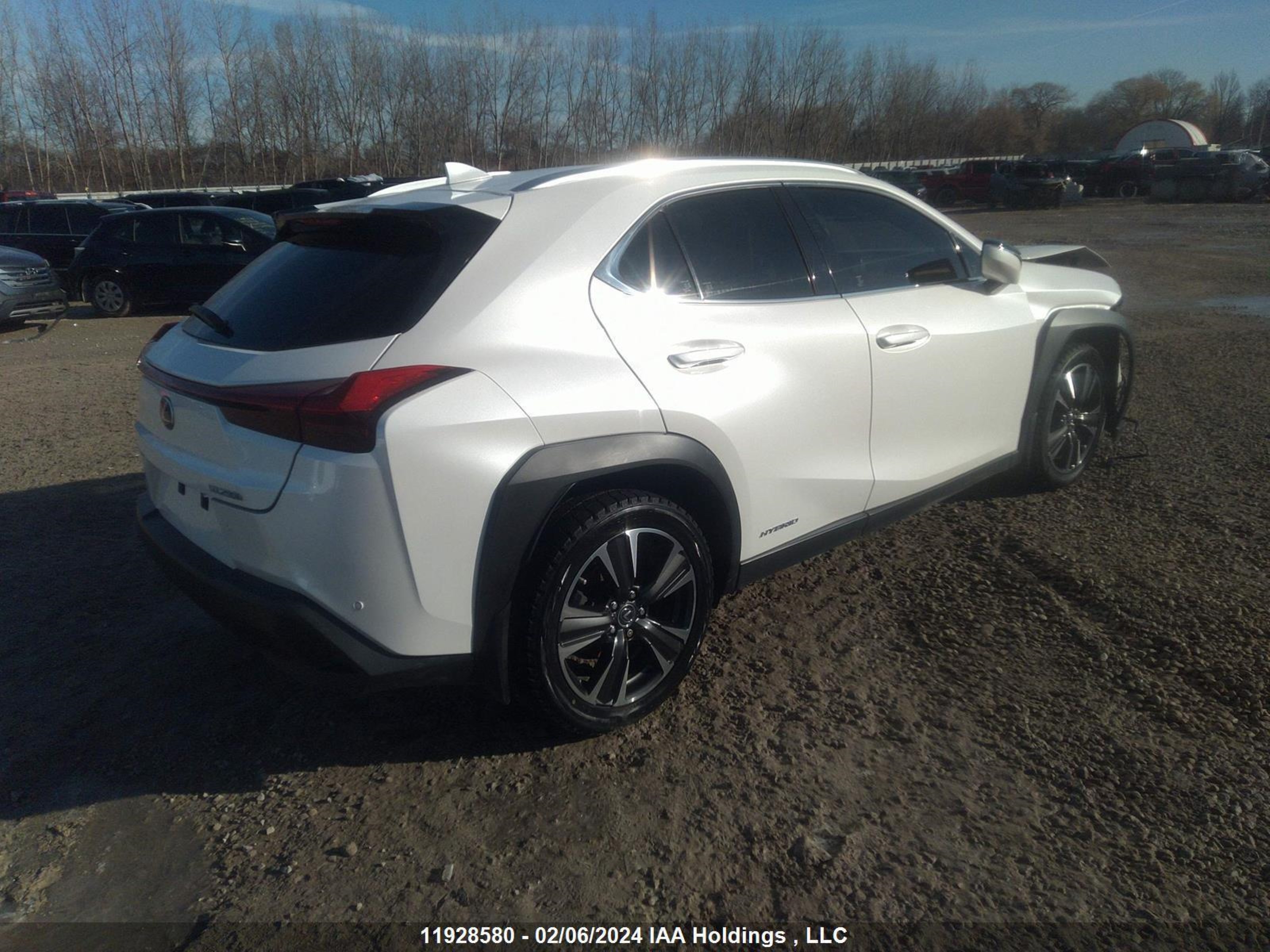 Photo 3 VIN: JTHU9JBH6K2006598 - LEXUS UX 