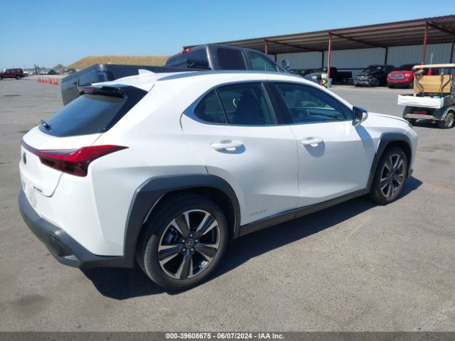 Photo 3 VIN: JTHU9JBH7K2011910 - LEXUS UX 