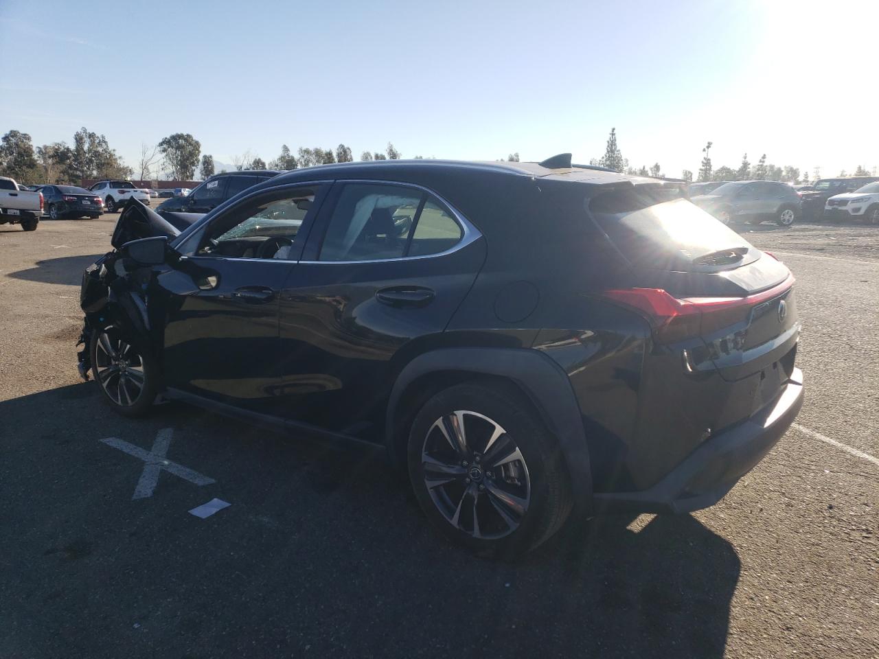 Photo 1 VIN: JTHX3JBH1M2032852 - LEXUS UX 