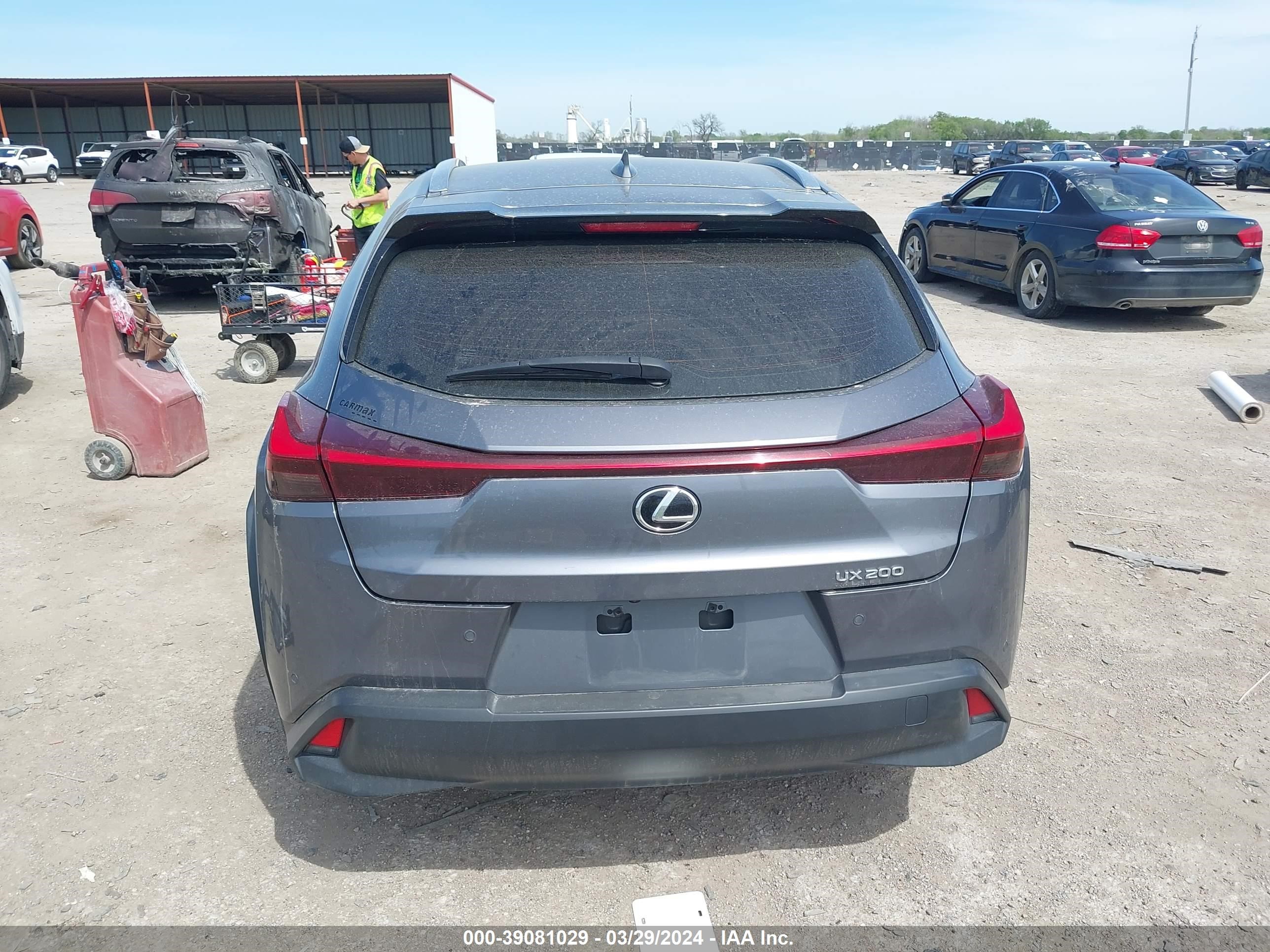 Photo 14 VIN: JTHX3JBH3M2036322 - LEXUS UX 200 