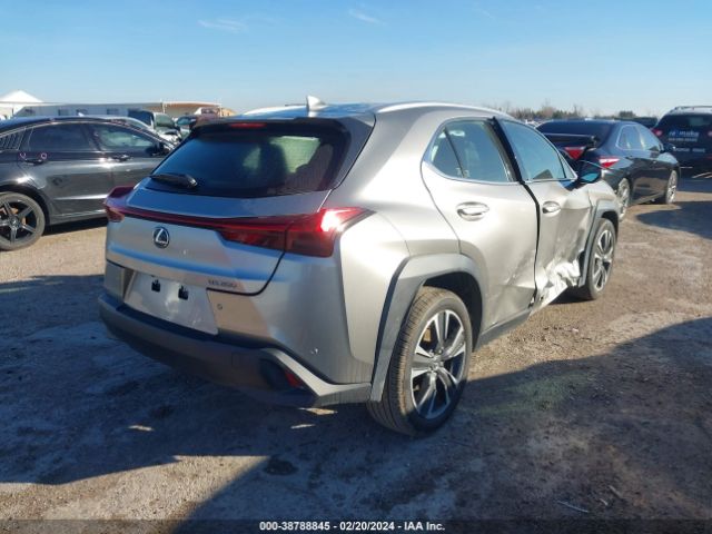 Photo 3 VIN: JTHX3JBH4L2022105 - LEXUS UX 200 