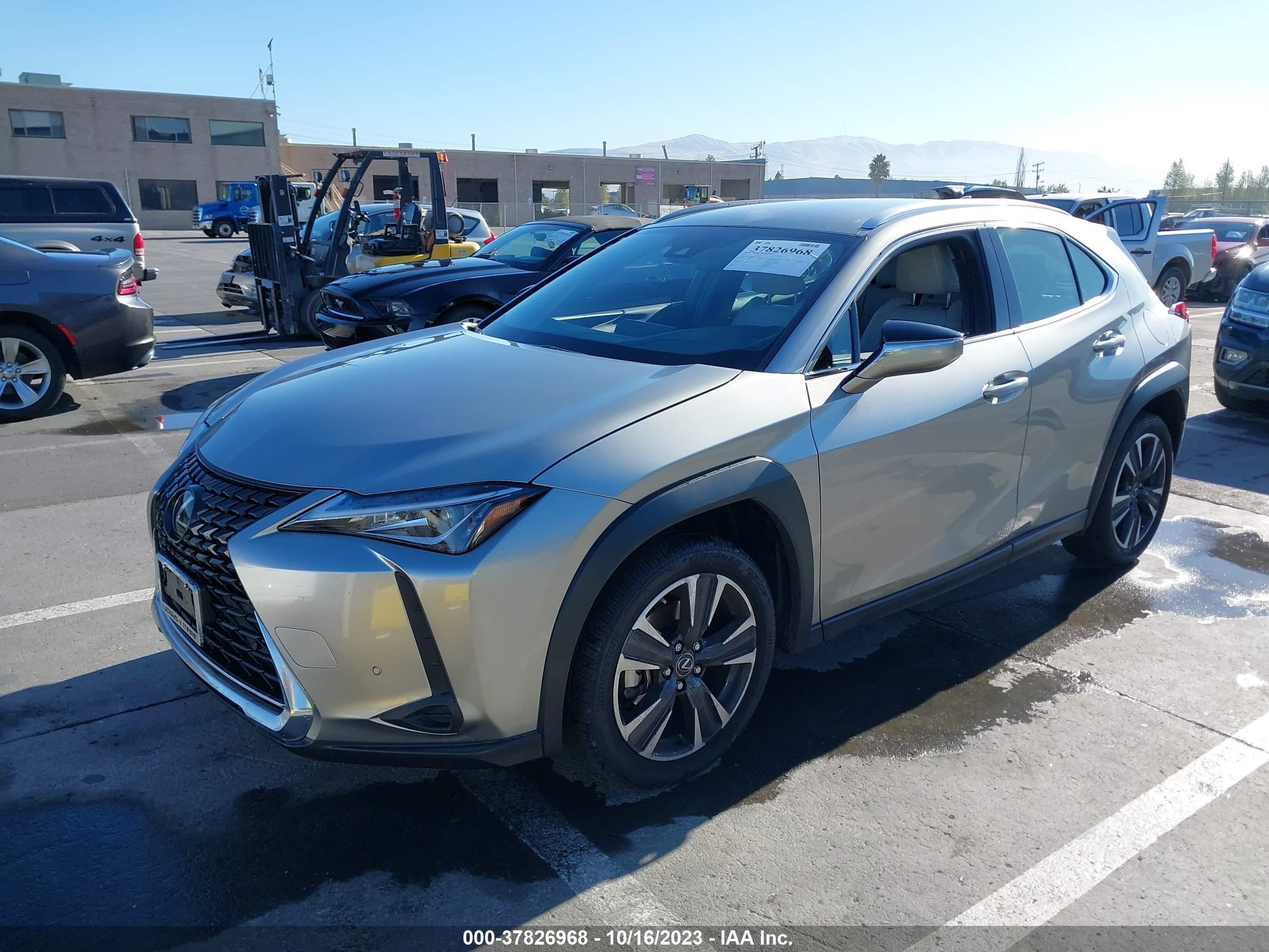 Photo 1 VIN: JTHX3JBH5N2047162 - LEXUS UX 