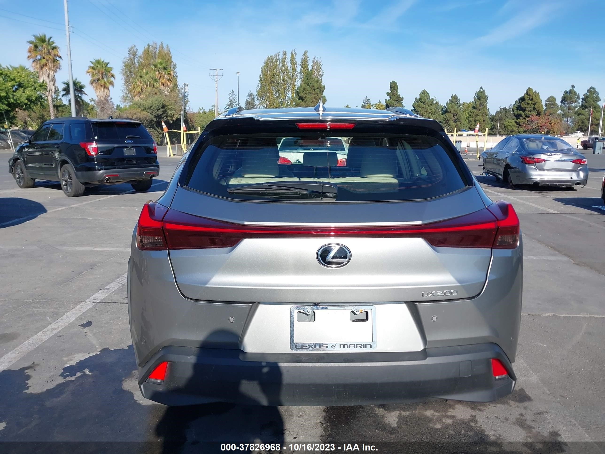 Photo 15 VIN: JTHX3JBH5N2047162 - LEXUS UX 