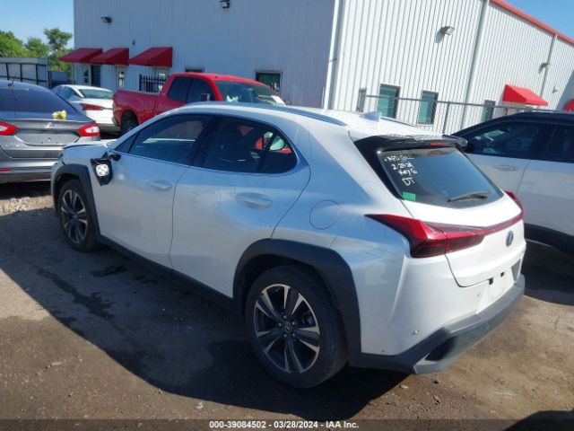 Photo 2 VIN: JTHX3JBH7L2021689 - LEXUS UX 200 