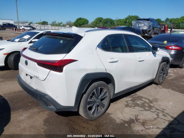 Photo 3 VIN: JTHX3JBH7L2021689 - LEXUS UX 200 