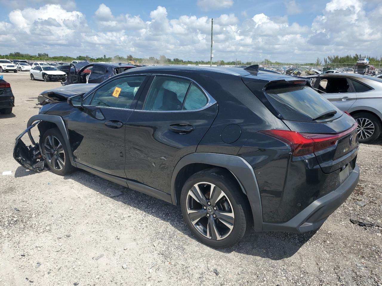 Photo 1 VIN: JTHX3JBH7M2038350 - LEXUS UX 