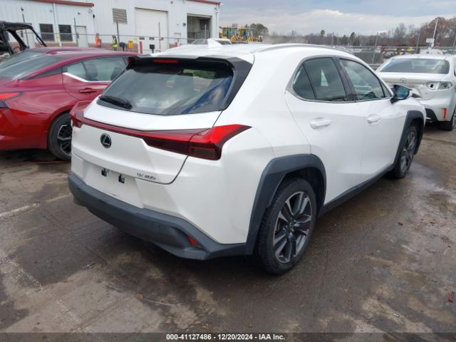 Photo 3 VIN: JTHX3JBH9M2040214 - LEXUS UX 