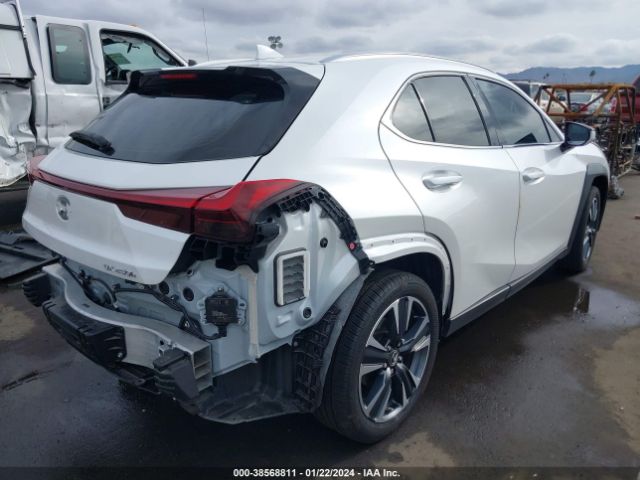 Photo 3 VIN: JTHX6JBH0P2139029 - LEXUS UX 250H 