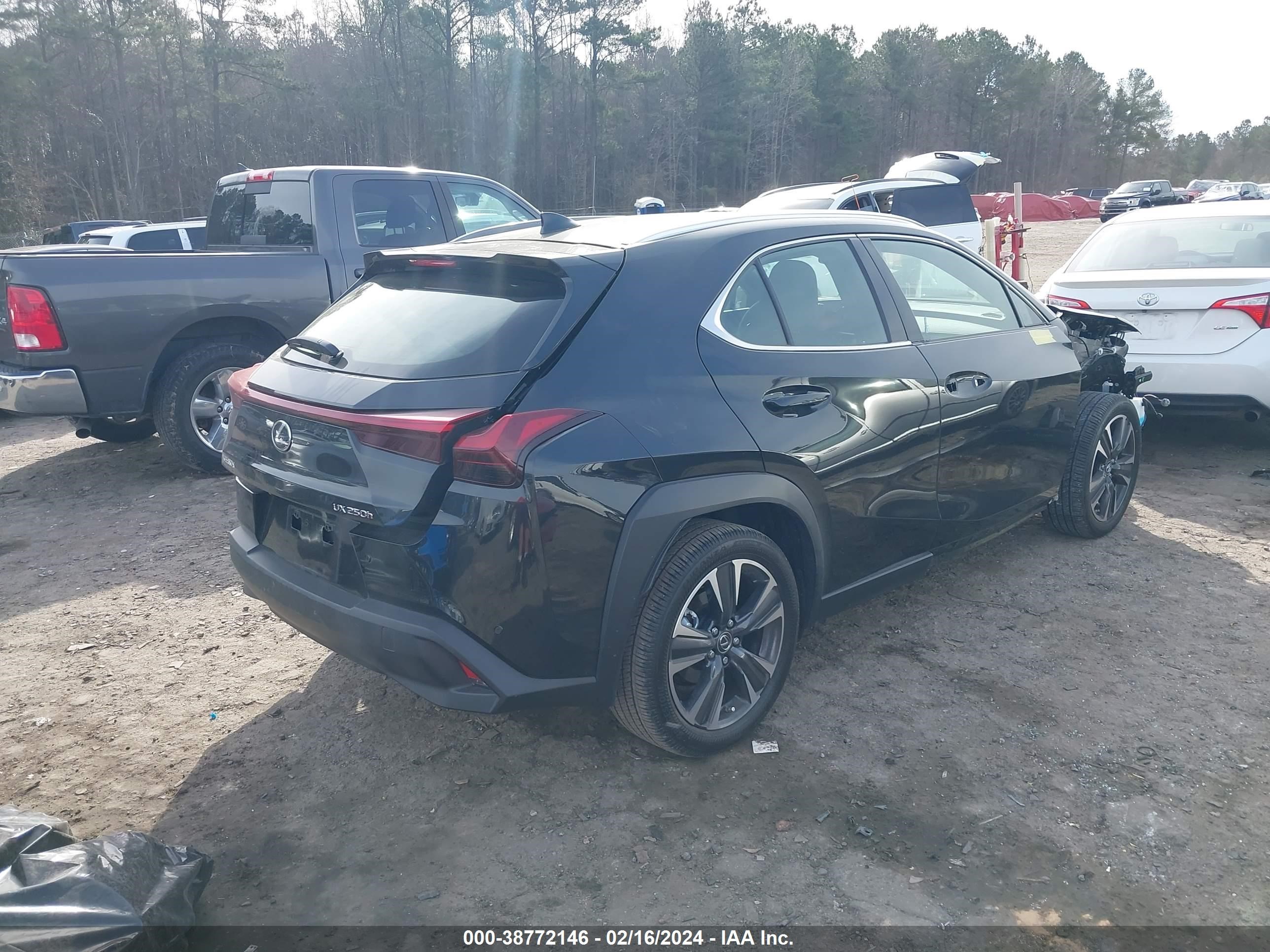 Photo 3 VIN: JTHX6JBH4R2178998 - LEXUS UX 