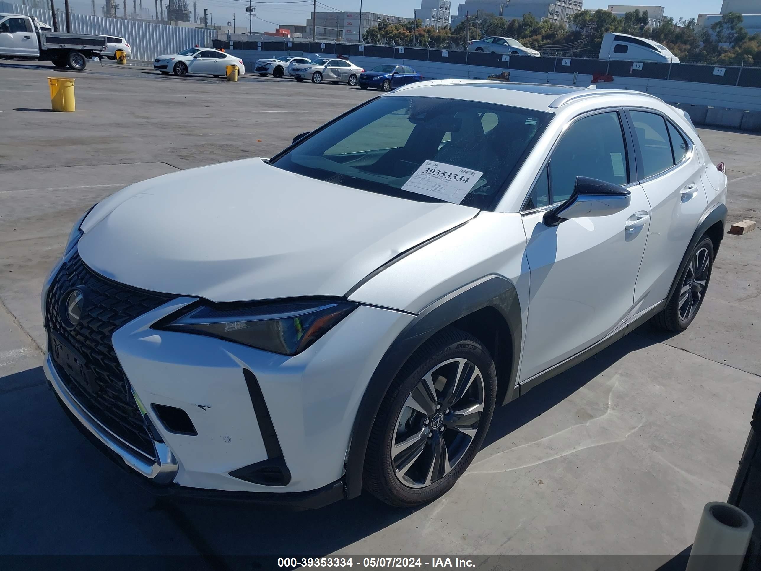 Photo 1 VIN: JTHX6JBH7R2176274 - LEXUS UX 