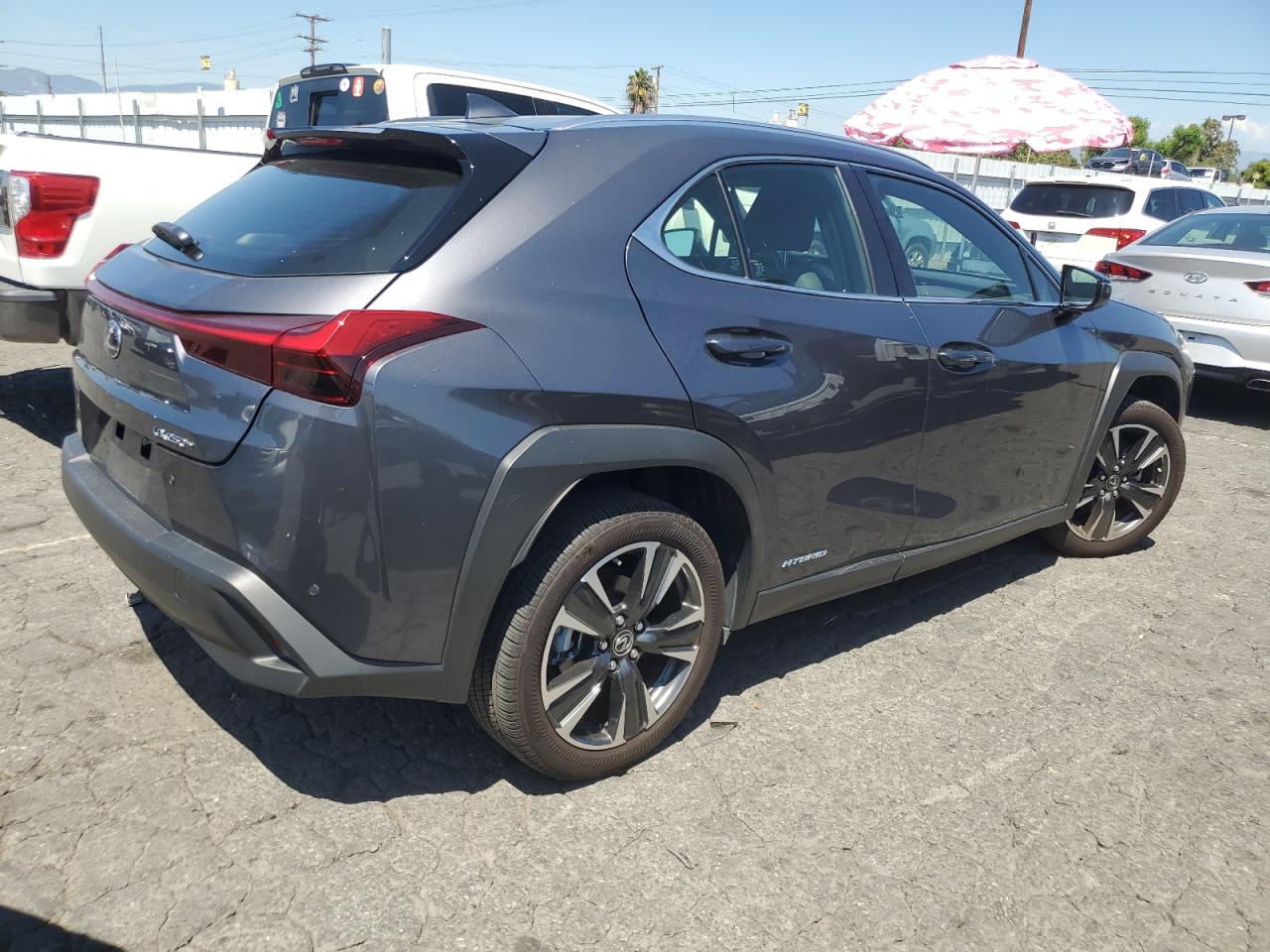 Photo 2 VIN: JTHX9JBH6N2057813 - LEXUS UX 