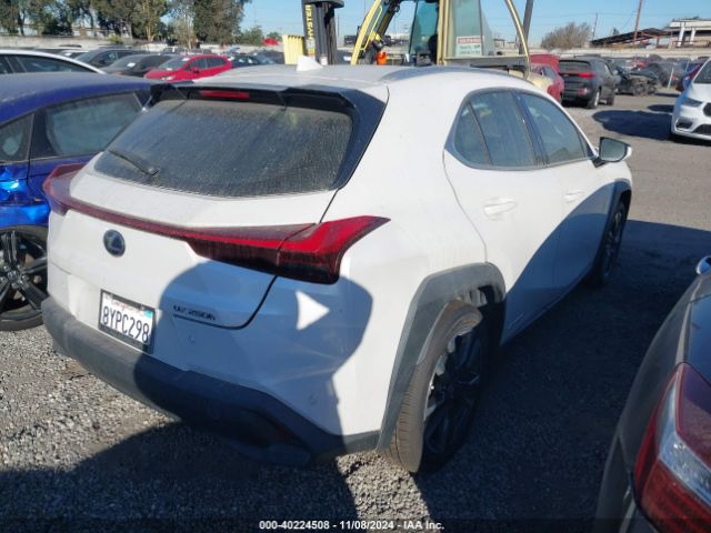 Photo 3 VIN: JTHX9JBH9M2053205 - LEXUS UX 