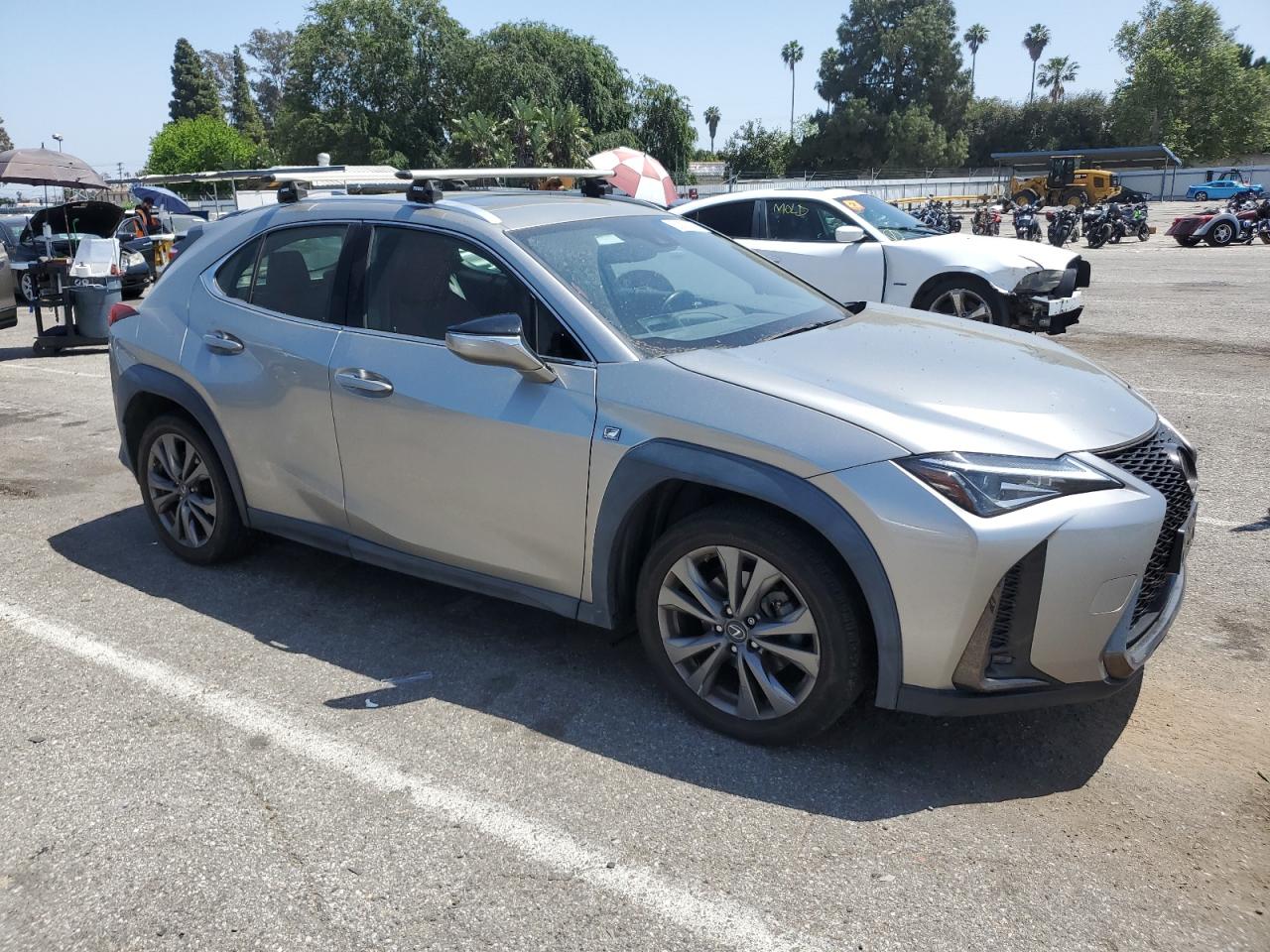 Photo 3 VIN: JTHY3JBH0K2001433 - LEXUS UX 