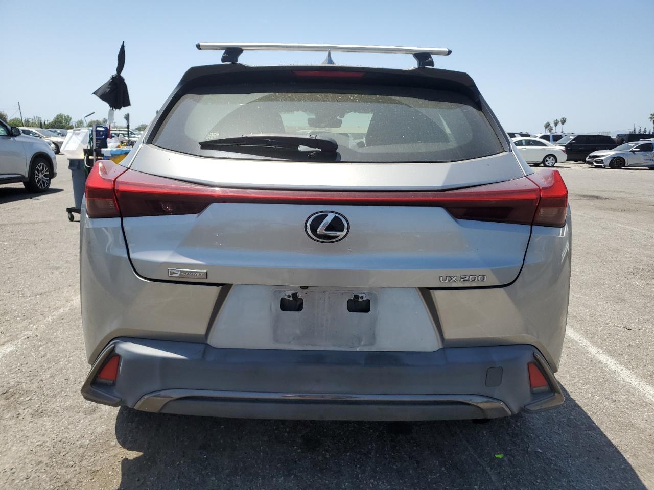 Photo 5 VIN: JTHY3JBH0K2001433 - LEXUS UX 