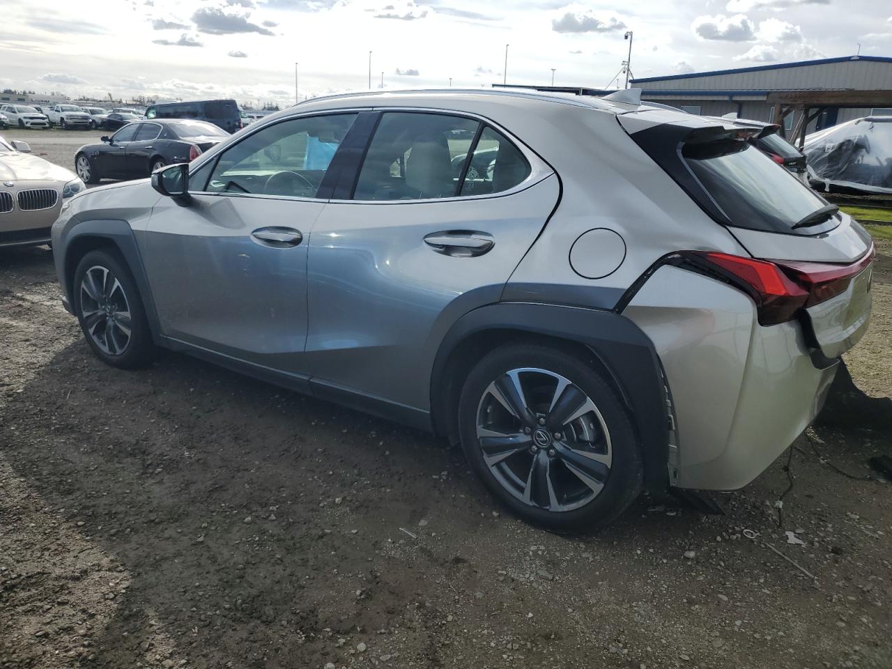 Photo 1 VIN: JTHY3JBH1K2002266 - LEXUS UX 