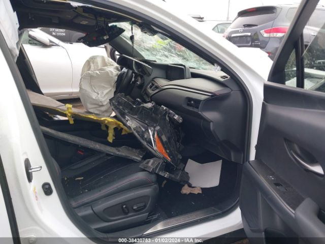 Photo 4 VIN: JTHY3JBH1K2002333 - LEXUS UX 200 